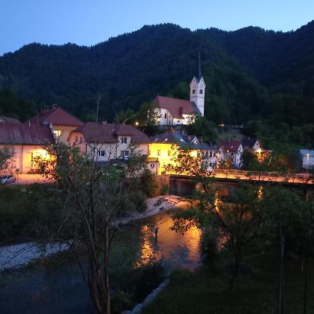 Spodnja Idrija Riverside Villa Avo - Apartment Martin מראה חיצוני תמונה