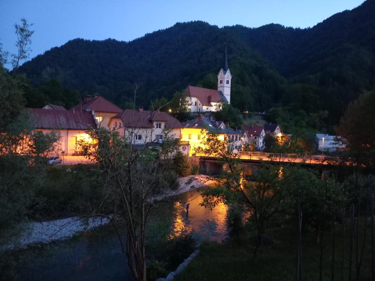 Spodnja Idrija Riverside Villa Avo - Apartment Martin מראה חיצוני תמונה